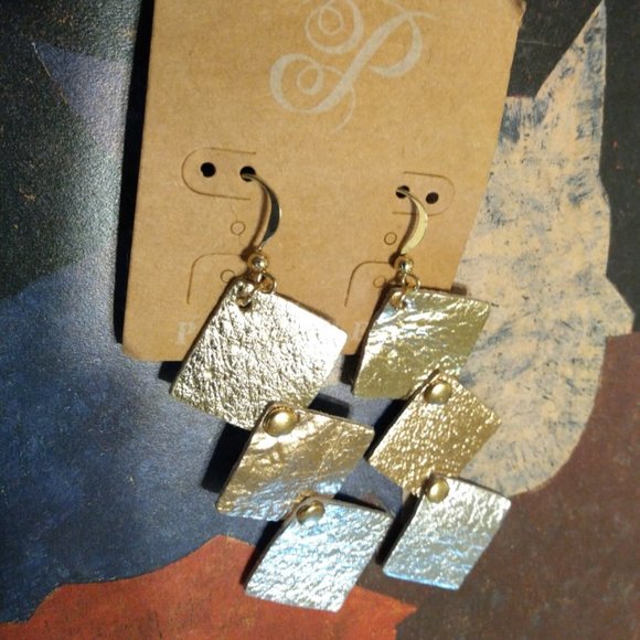 Plunder Design Cass Earrings - Picture 2 of 2